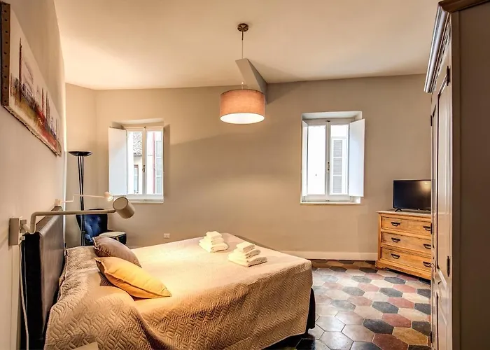 Campo Di Fiori 2 Bedroom Int 4 Rom
